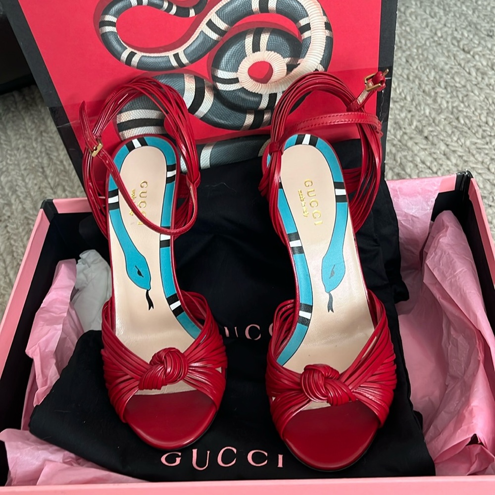 Gucci sandals Size 36